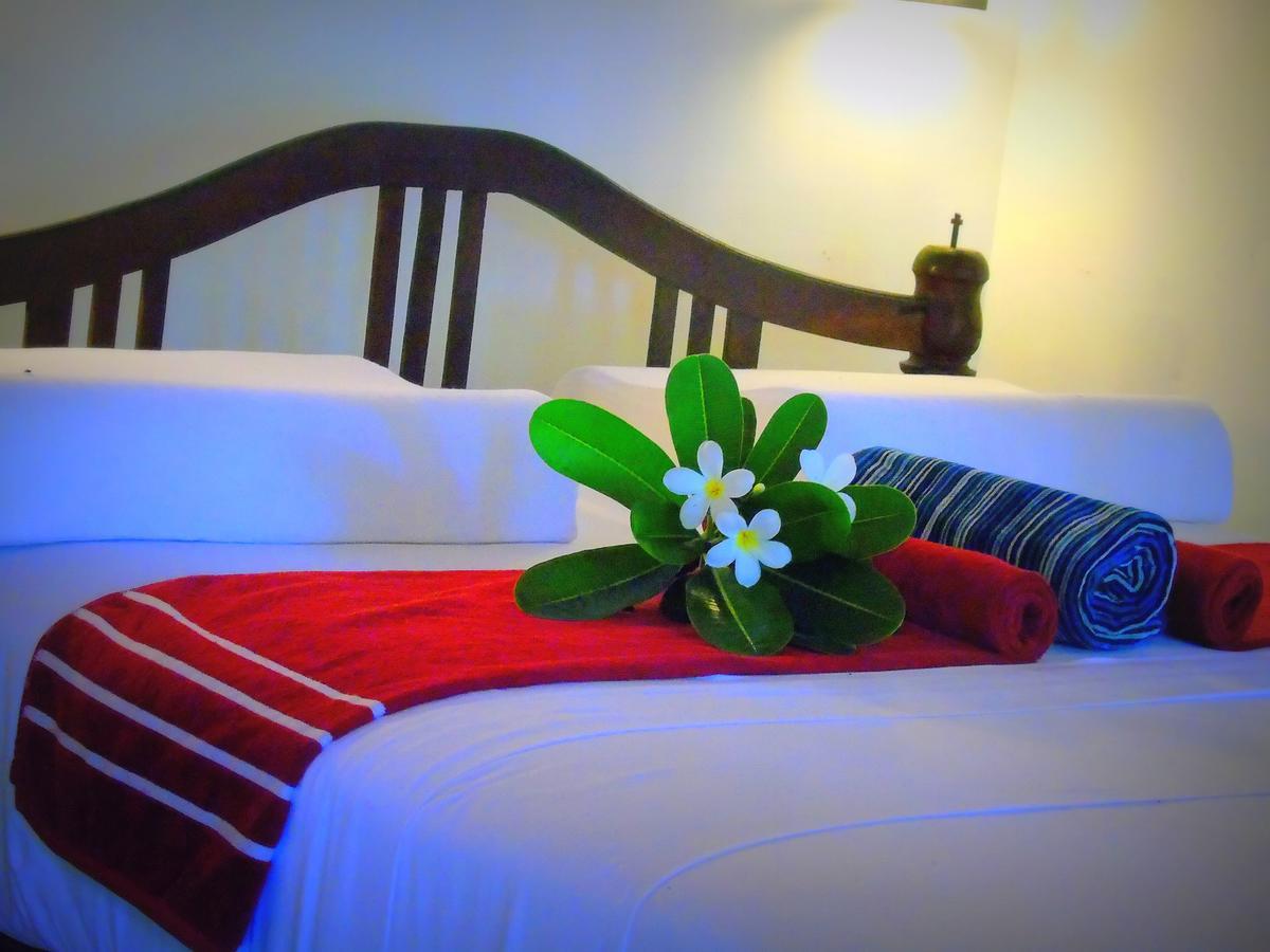 Talalla Coconut Hotel Buitenkant foto